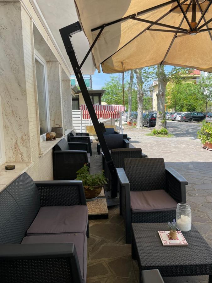 Hotel Aloha Cesenatico Extérieur photo