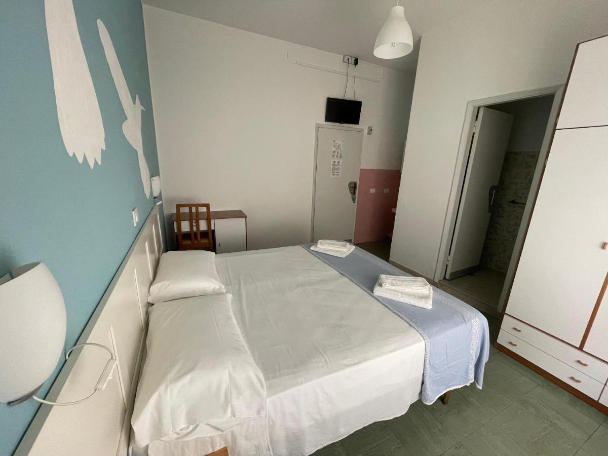 Hotel Aloha Cesenatico Extérieur photo