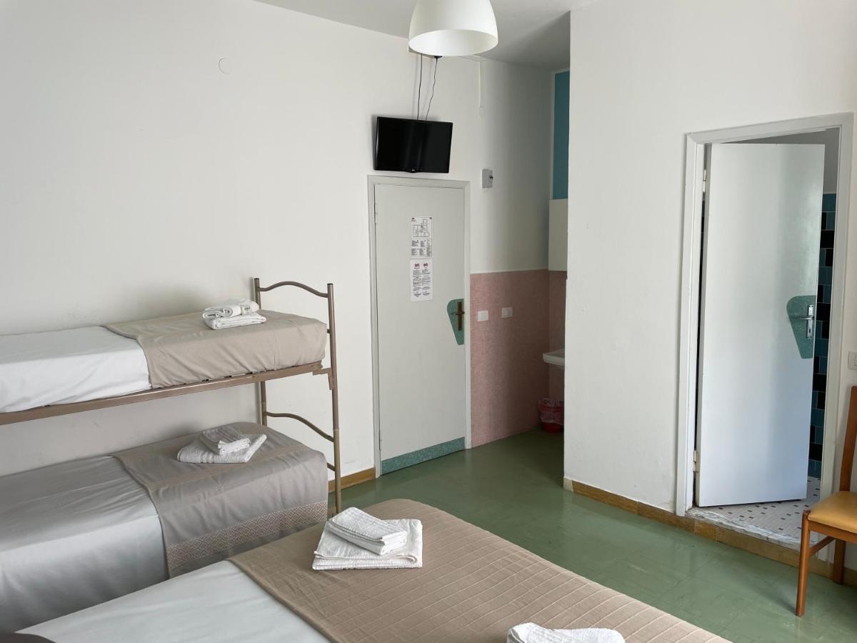 Hotel Aloha Cesenatico Extérieur photo