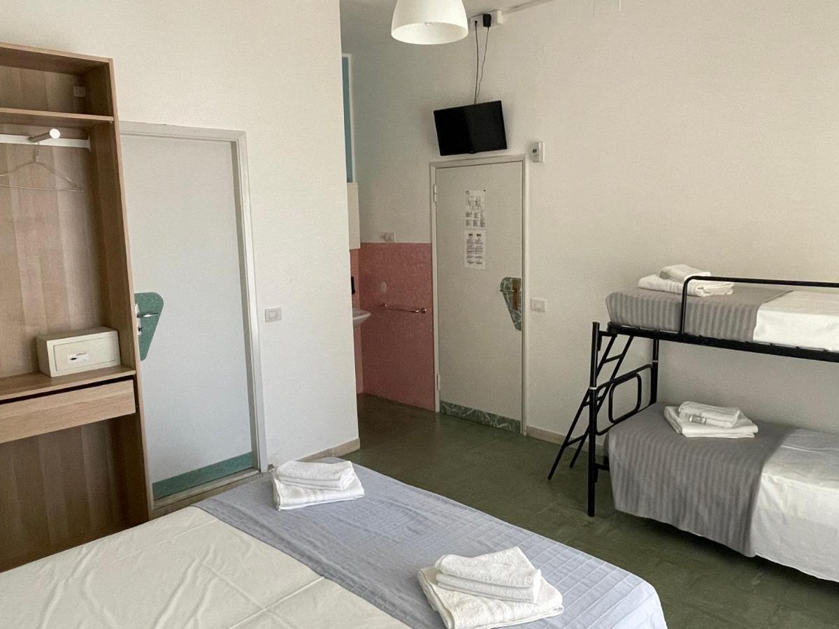 Hotel Aloha Cesenatico Extérieur photo