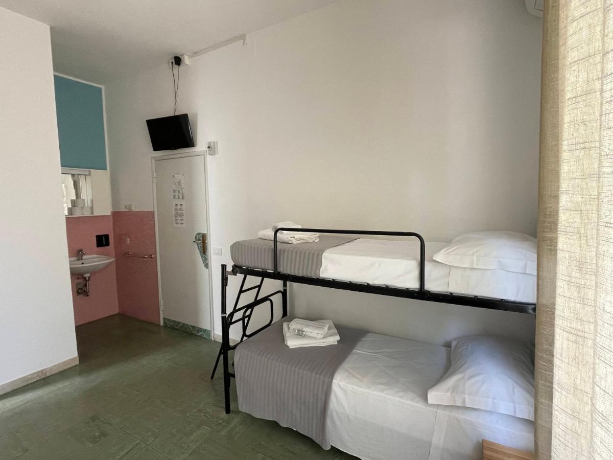 Hotel Aloha Cesenatico Extérieur photo